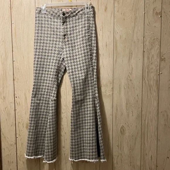 Rare houndstooth pattern Just Float on Printed Flare Jeans size 28 - Picture 1 of 10